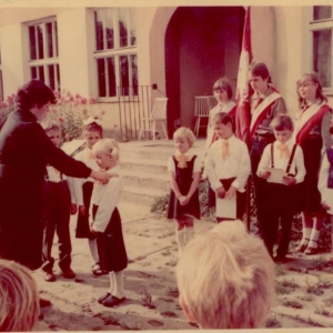 21. Ślubowanie uczniów klasy I, ok. 1983r.