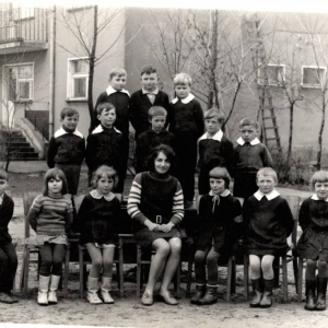 61. Klasa I w roku szkolnym 1969/70 z wychowawczynią Wacławą Lewicką.