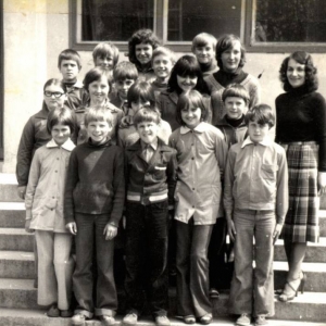 111. Klasa V z wychowawcą W. Lewicką w roku szkolnym 1979/80.